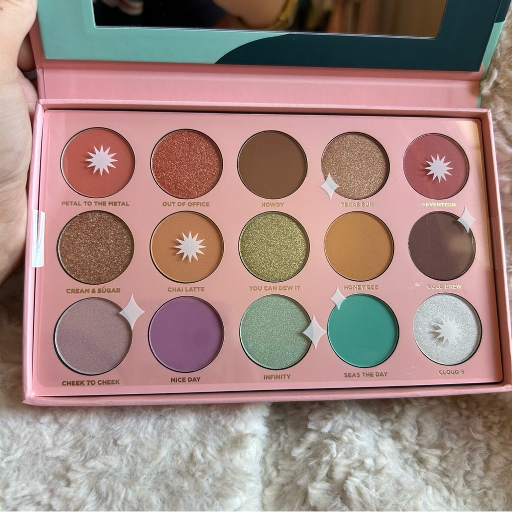 ULTA Beauty Steffi Lynn Being Kind is Beautiful Eyeshadow Palette 15 Colors NEW - Picture 4 of 4